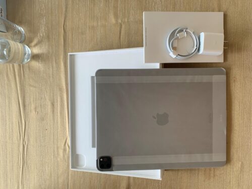 2022 Apple iPad Pro 12.9-inch (Wi-Fi, 256GB) - Silver (6th Generation) photo review